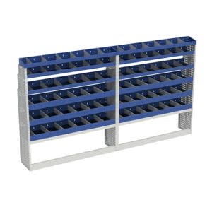Scaffalatura interna base, sinistra colore blu con 2 copri passaruota aperti e scaffalature blu con divisori e scaffalatura terminale con divisori per veicoli Iveco Daily L3H2.