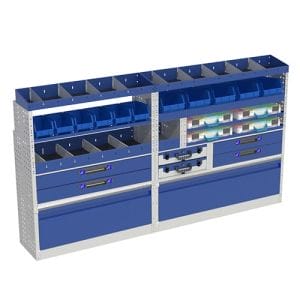 Allestimento luxury, sinistra con copri passaruota ad anta-basculante blu, cassettiere con cassetti blu, scaffalature con valigie in plastica trasparenti, scaffalature con contenitori asportabili gialli per veicoli FORD TRANSIT CUSTOM 2014 L2H1.